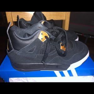 Preschool size 1.5 Jordan 4